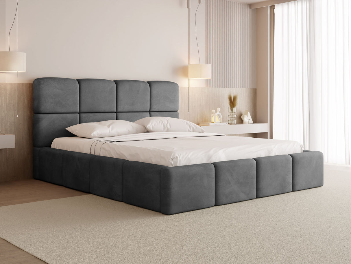 16a9bc9c595d1fc5ec929e2d40e42f236a81e92e_Royal_Velvet_87_213