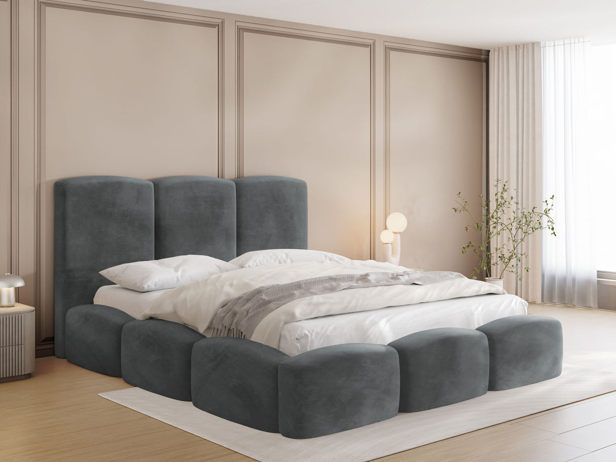 b5303a90018e1a6a7d1951e5b881c47f470fc8f3_Royal_Velvet_87_213a