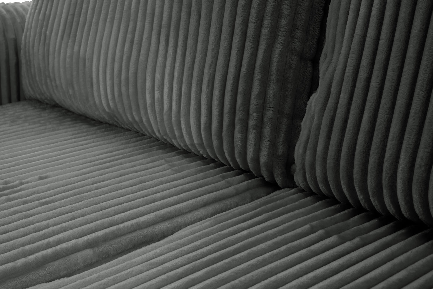 e6f614cef5dcfd8546c24d8fe939414640249dfc_ALLORA_naroz__nik___detal_4__Tilia_90_